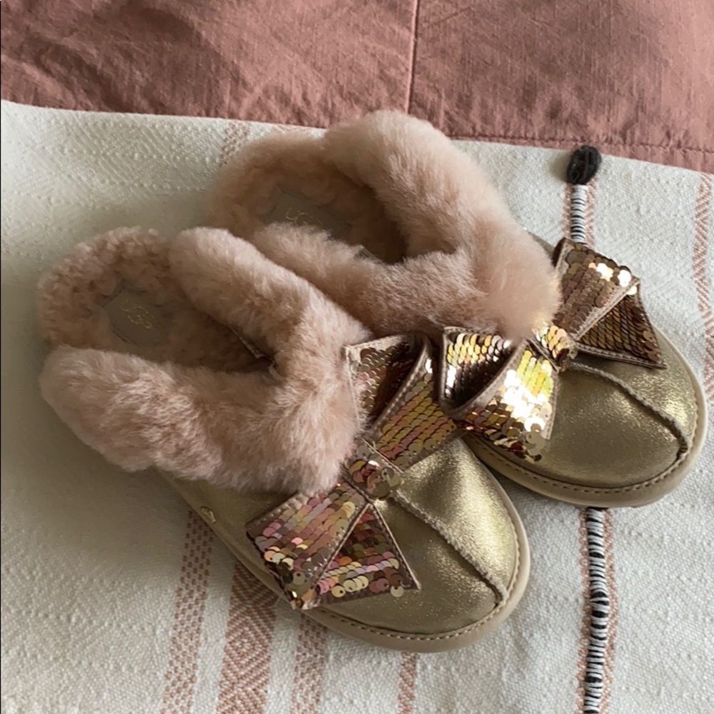 Authentic Ugg Slides